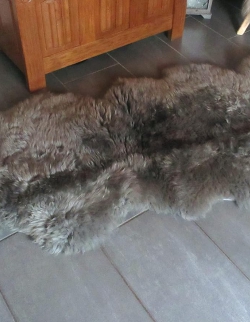 Natur Merino Schaffellteppich Läufer grau