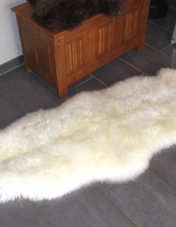 Natur Merino Schaffellteppich Läufer weiß