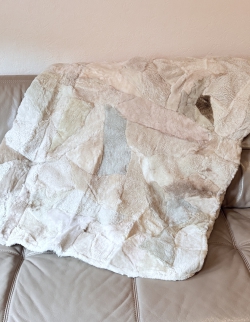 Patchwork Couchdecke weiß gemustert