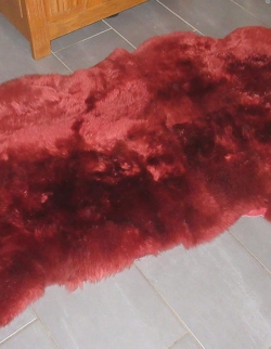 Natur Merino Schaffellteppich bordeaux